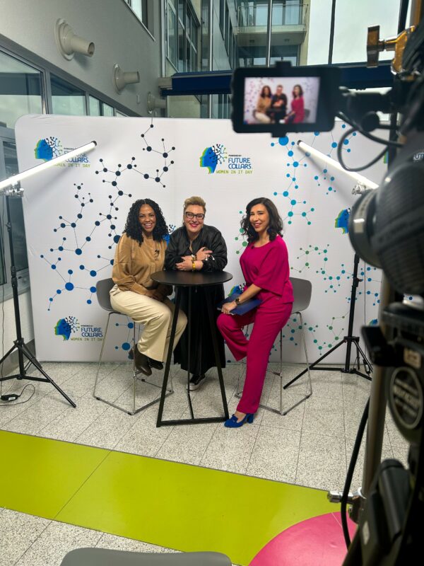 Katarzyna Głuchowska - dwujęzyczna moderatorka i dziennikarka prowadząca wywiady z ekspertami podczas Women in IT Day 2024 w Warszawie