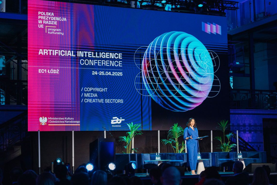Portfolio 42 Katarzyna Głuchowska - anglojęzyczny moderator konferencji „The Impact of Artificial Intelligence (AI) on Copyright, Media and the Creative Sectors”, organizowanej przez Ministerstwo Kultury i Dziedzictwa Narodowego w ramach Prezydencji Polski w Radzie UE odbywającej się w EC1 w Łodzi