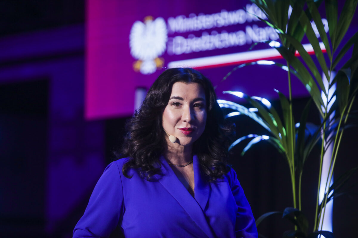 Portfolio 43 Katarzyna Głuchowska - konferansjer, moderator debat eksperckich, tłumacz konferencyjny i przysięgły języka angielskiego w Łodzi