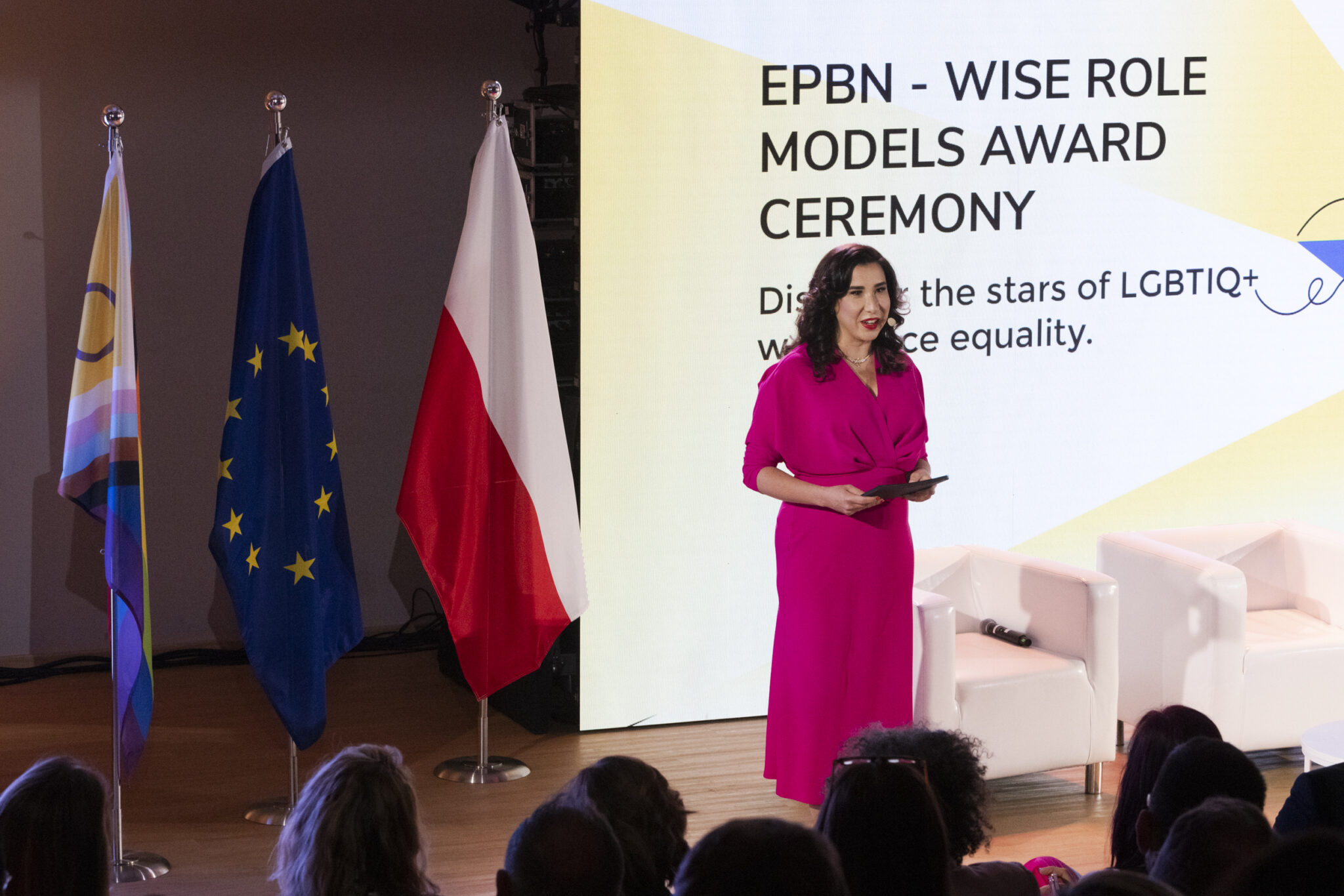 Katarzyna Głuchowska- anglojęzyczna konferansjer prowadząca konferencję EBPN WISE Project Conference & Ceremonii wręczenia nagród EPBN-WISE Role Model w centrum Nauki Kopernik w Warszawie