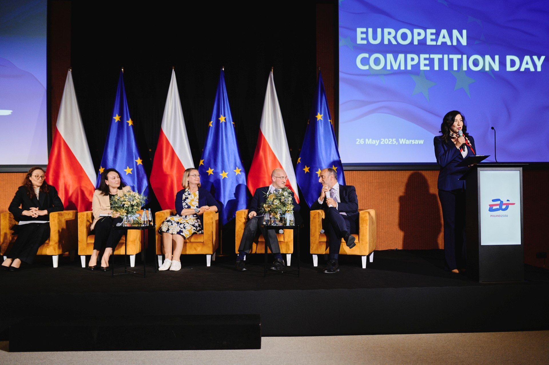 Katarzyna Głuchowska - moderatorka konferencji z okazji European Competition Day 2025 dla UOKiK w Warszawie