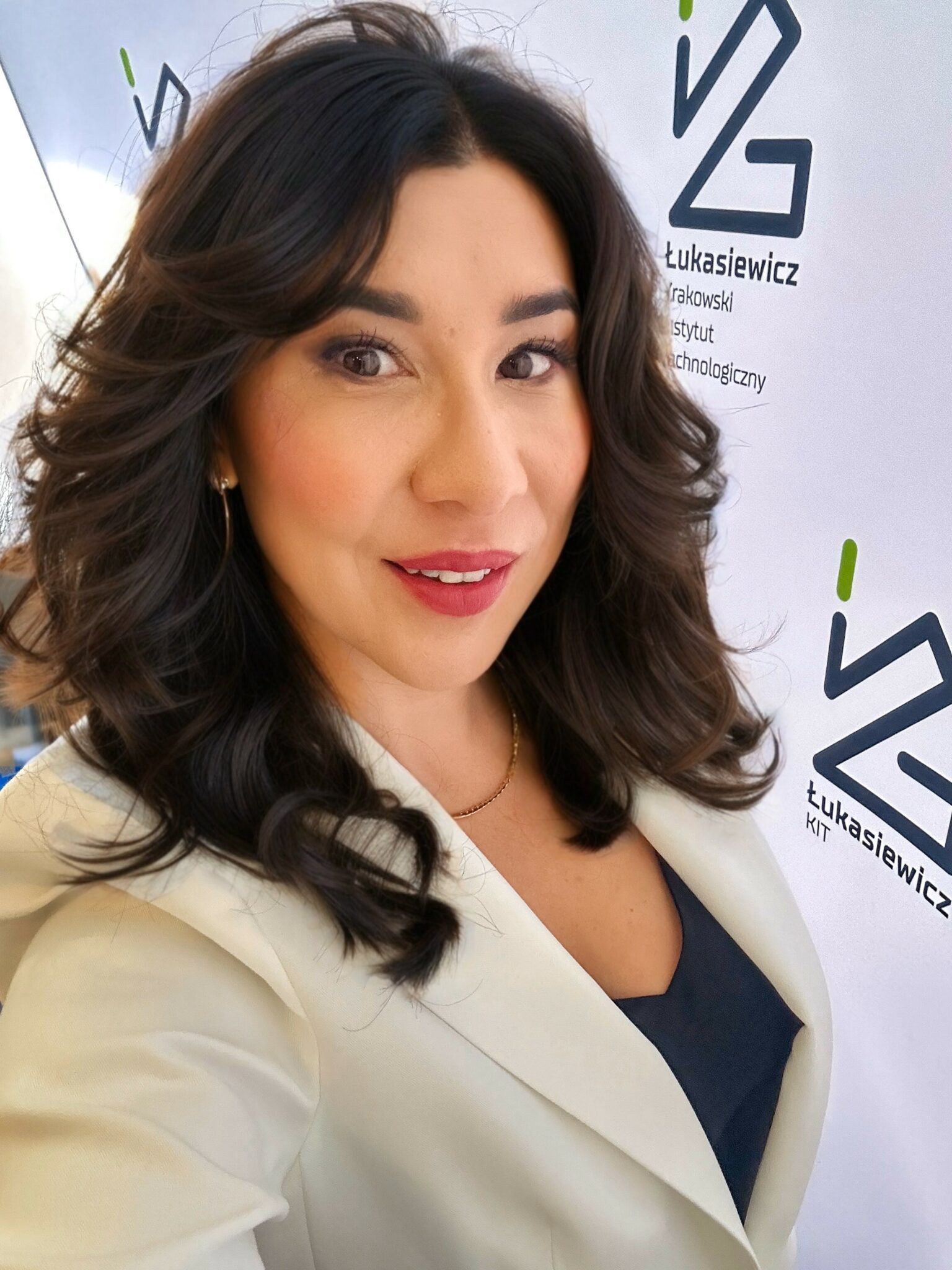 Katarzyna Głuchowska - konferansjerka i moderatorka konferencji European Lightweighting Network Conference organizowanej przez Krakowski Instytut Technologiczny Łukasiewicz, Kraków 2025r.