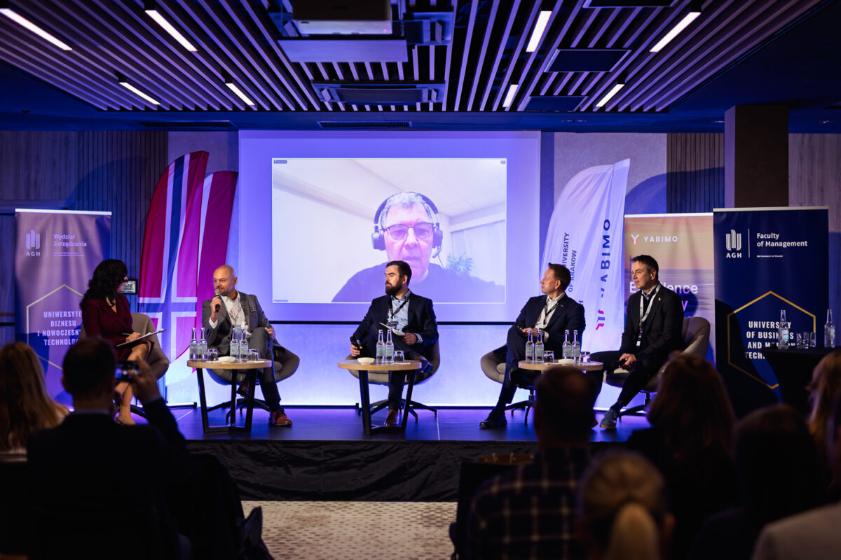 Katarzyna Głuchowska conference and event moderator moderating debates in Poland