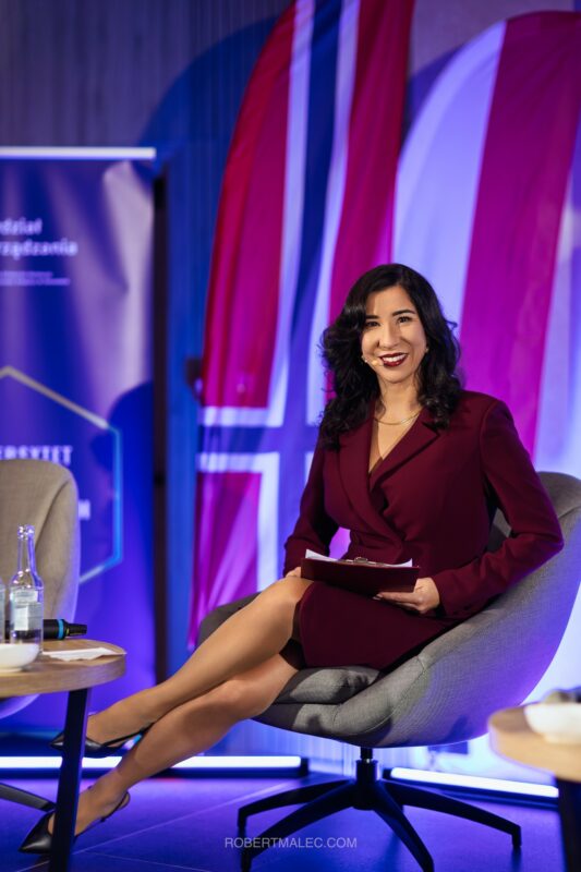 Portfolio 20 Katarzyna Głuchowska event host emcee and moderator for international events