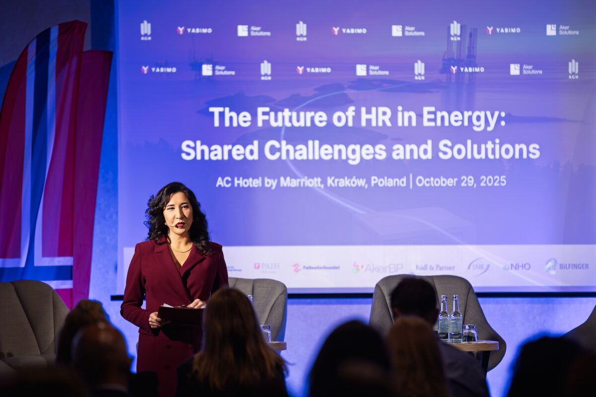 Katarzyna Głuchowska event moderator speaking fluent English and Polish emceeing and moderating conferences and business events in Poland