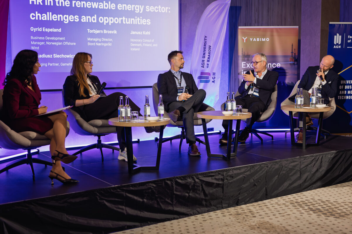 Katarzyna Głuchowska professional panel discussion moderator fluent in English and Polish