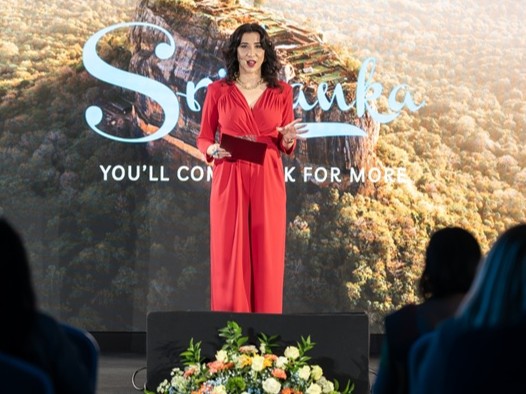 katarzyna gluchowska konferansjerka podczas sri lanka tourism forum 2026 w krakowie anglojezyczny emcee 1