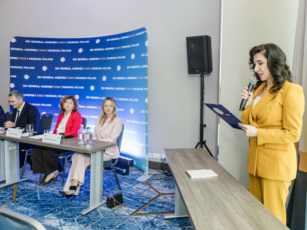 Portfolio 19 katarzyna-gluchowska-prowadzenie-konferencji-prasowej-z-okazji-gs1-general-assembly-warszawa