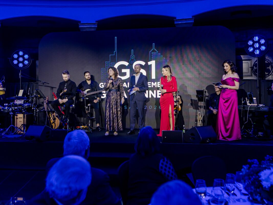 Portfolio 14 konferansjer-katarzyna-gluchowska-gs1-general-assembly-podczas-gala-dinner-w-ufficio-primo