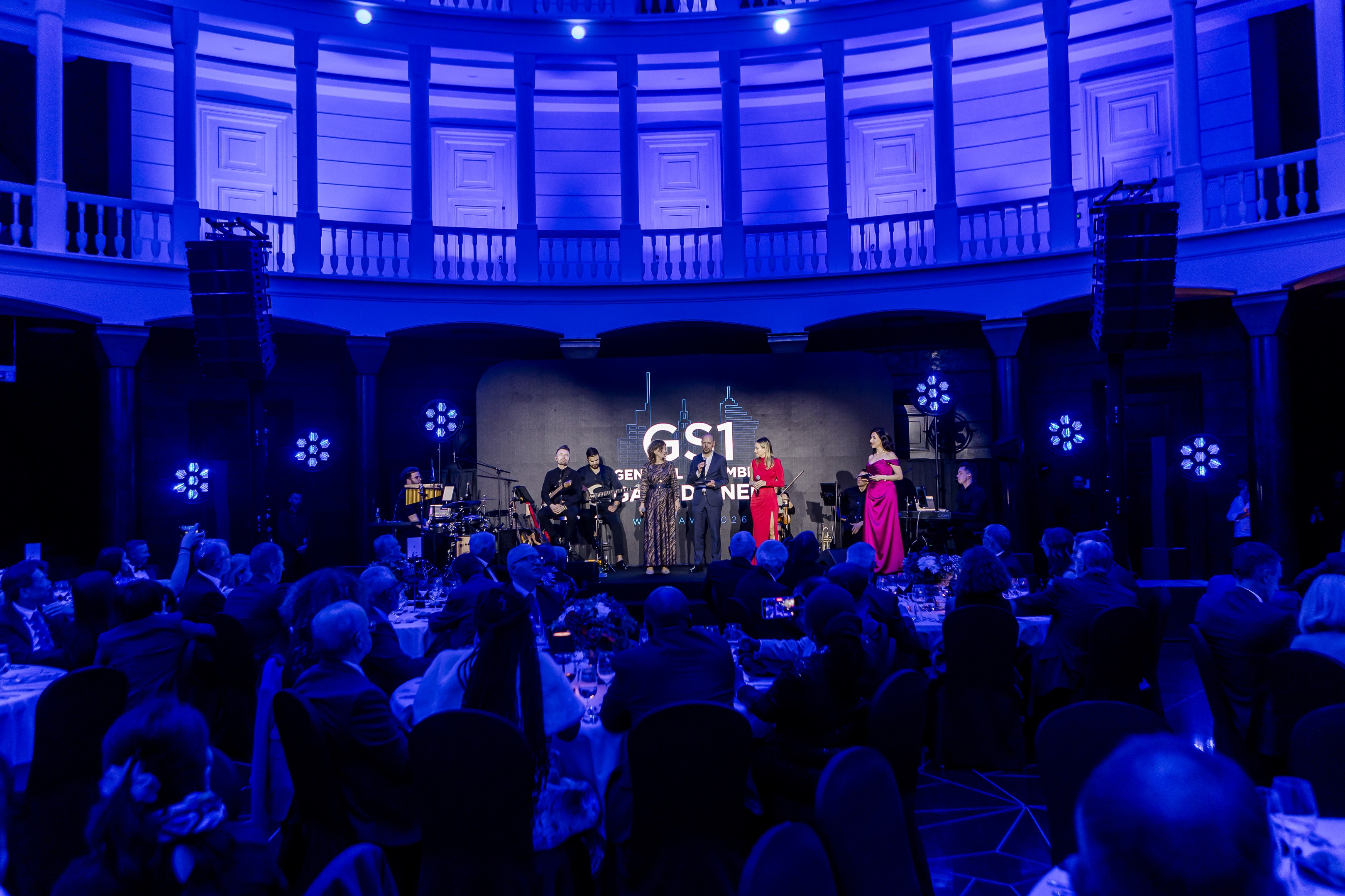 konferansjerka-katarzyna-gluchowska-gs1-general-assembly-podczas-gala-dinner-w-ufficio-primo