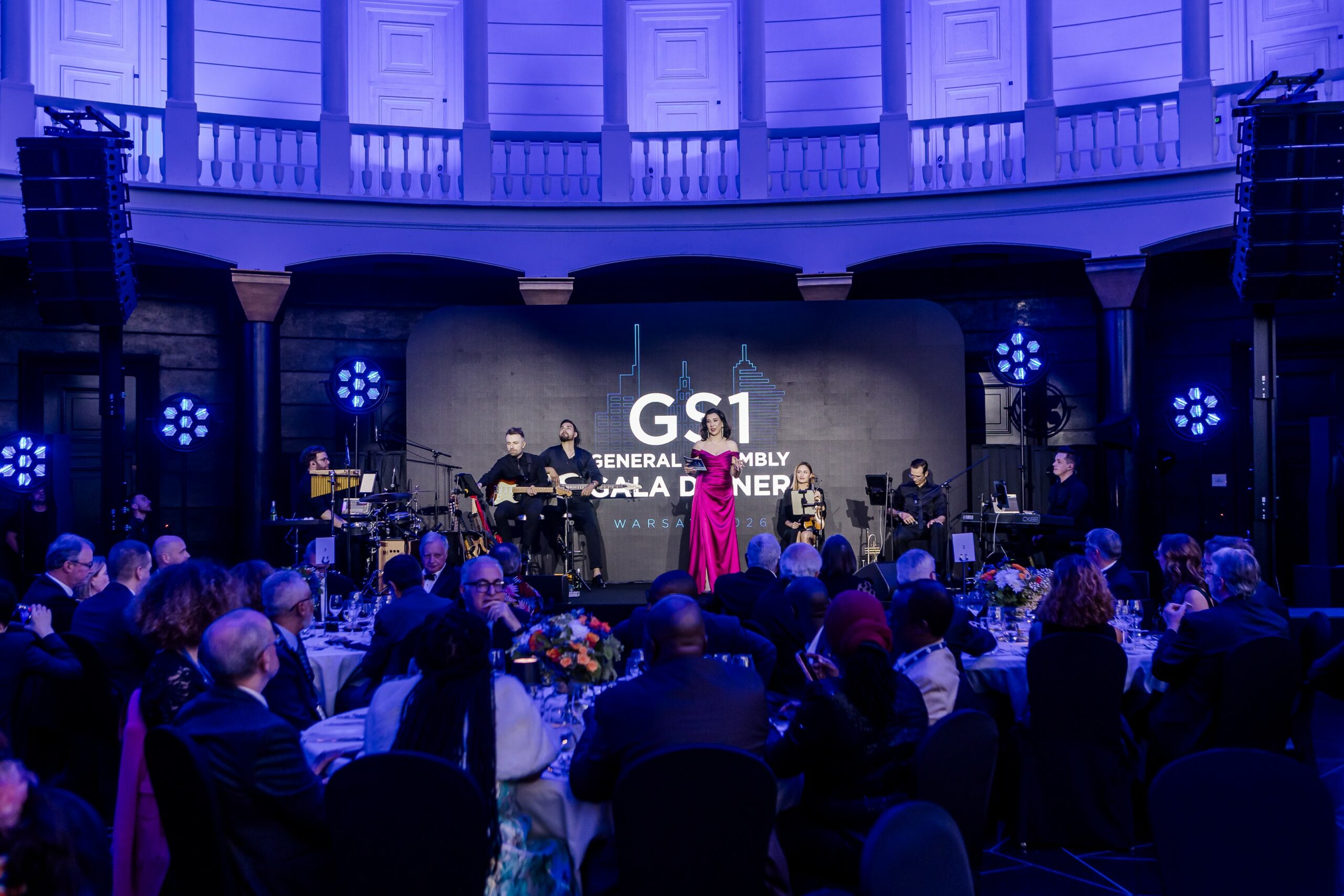 Portfolio 16 konferansjerka-katarzyna-gluchowska-gs1-general-assembly-podczas-gala-dinner-w-ufficio-primo
